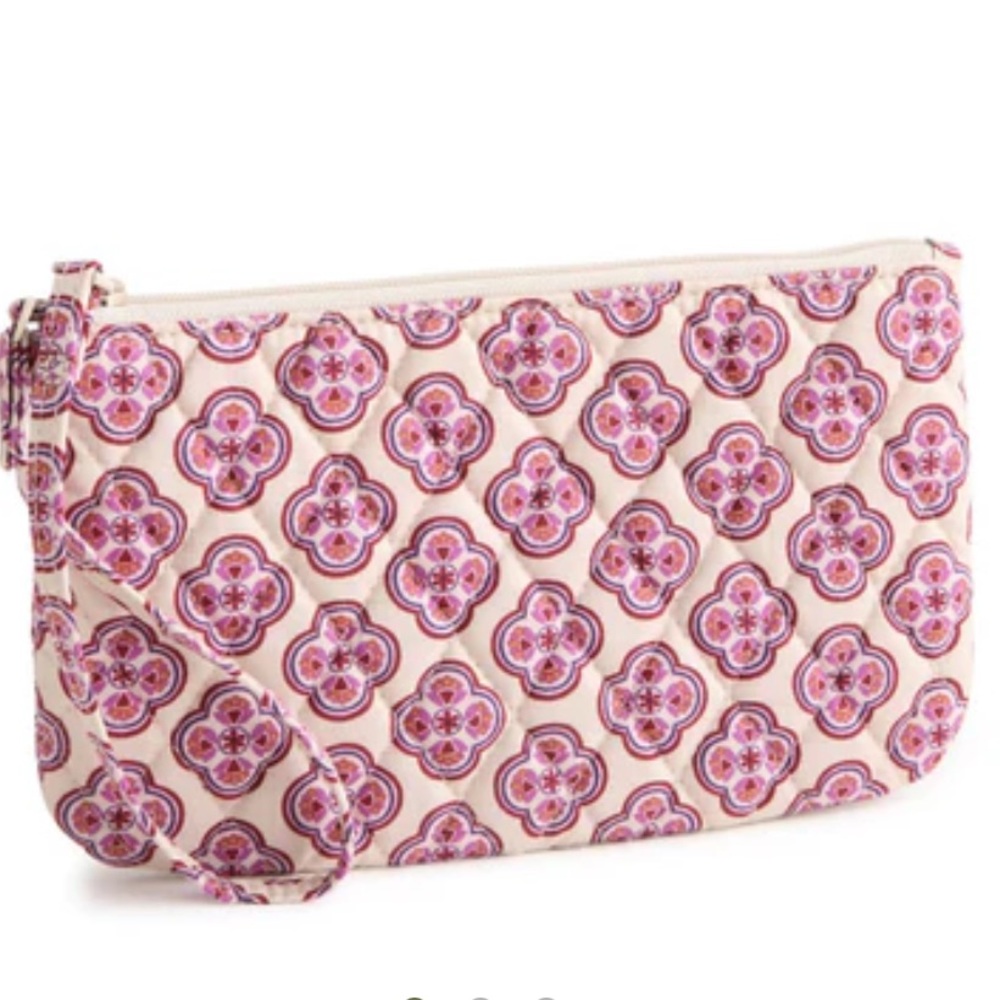 NWT Vera Bradley Lavender Geo Essential Wristlet. Cotton quilted. - Picture 2 of 9